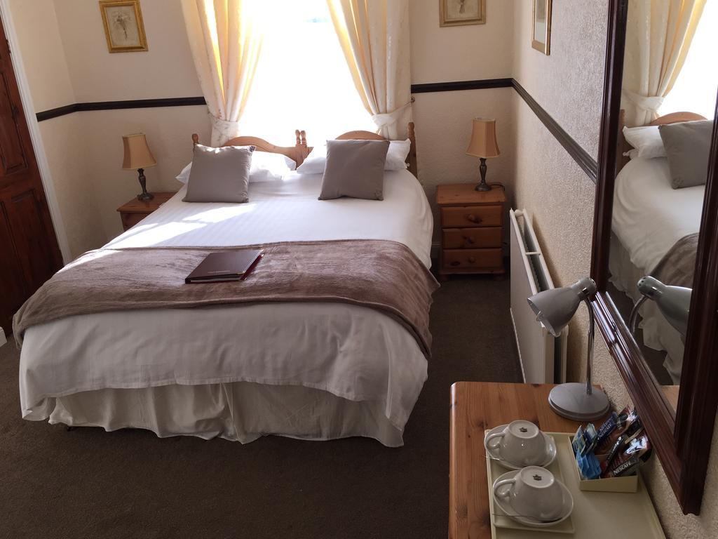 Отель The Stuart House Скарборо Номер фото